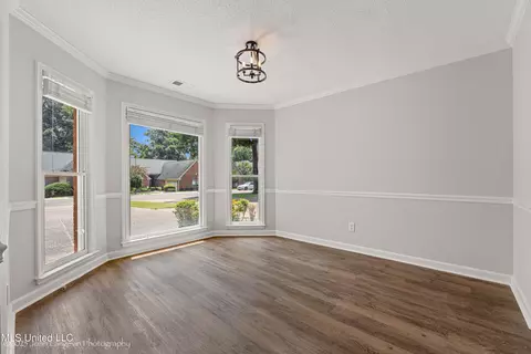 477 Fairway Oaks Dr, Hernando, MS 38632 photo 9