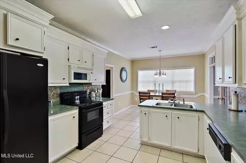 3105 Tynes Dr, Byram, MS 39272 photo 11