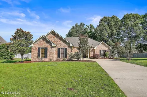111 Bridgeton Cir, Canton, MS 39046
