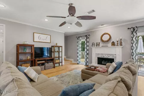 555 Cliffview Dr, Brandon, MS 39047 photo 5