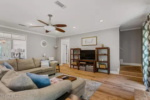555 Cliffview Dr, Brandon, MS 39047 photo 6
