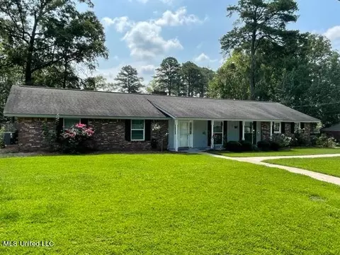 109 Eastgate Cir, Forest, MS 39074