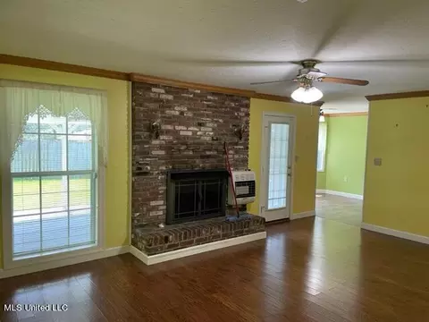 109 Eastgate Cir, Forest, MS 39074 photo 7