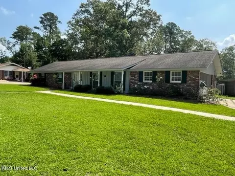 109 Eastgate Cir, Forest, MS 39074 photo 2