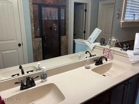 4659 E Dublin, Olive Branch, MS 38654 photo 12