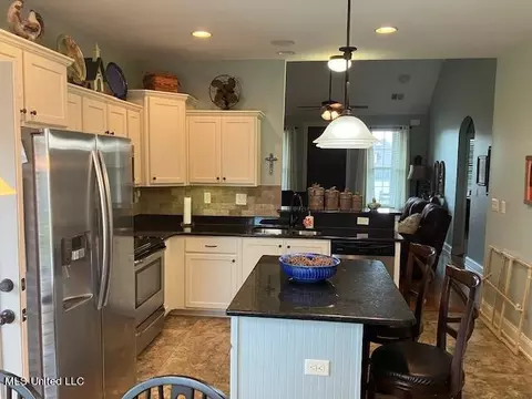 4659 E Dublin, Olive Branch, MS 38654 photo 7