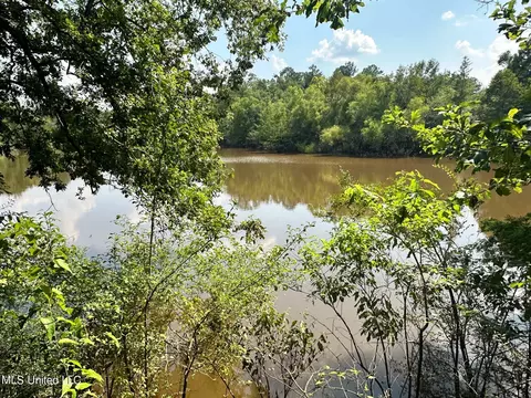 2 Ac Shell Cracker Ln, Leakesville, MS 39451