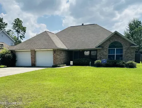 3424 N 9th St, Ocean Springs, MS 39564