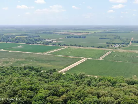 760 Old Highway Rd, Crenshaw, MS 38621