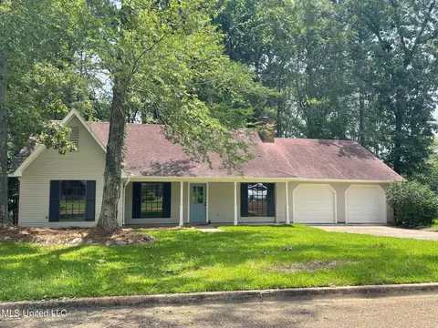 52 Fenceway Dr, Brandon, MS 39042