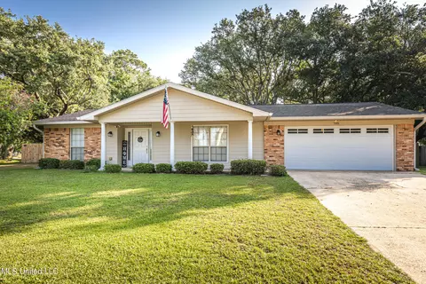 705 Tantallon Dr, Ocean Springs, MS 39564