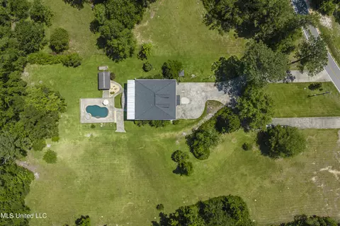 18260 Blackwell Farm Rd, Saucier, MS 39574