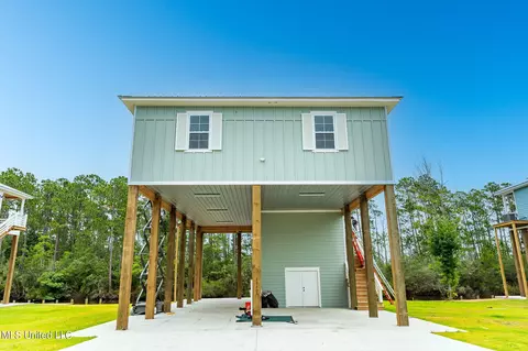 3530 Loulu Pl, Diamondhead, MS 39525