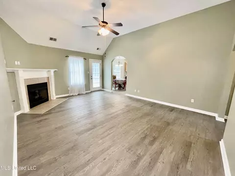 3058 Wren St, Hernando, MS 38632 photo 4