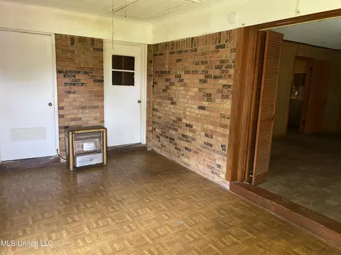162 Lyons Srive Dr, Grenada, MS 38901 photo 3