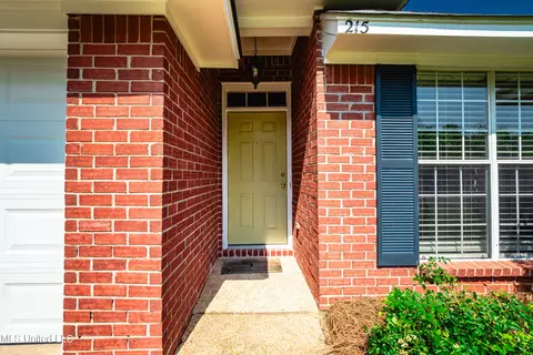 215 Cherrybark Ln, Brandon, MS 39047 photo 3