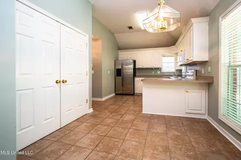 215 Cherrybark Ln, Brandon, MS 39047 photo 7