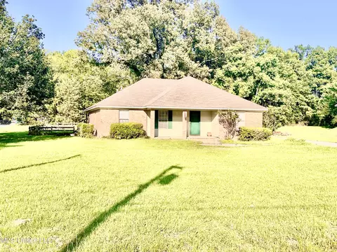 126 Linda Jo Dr, Richland, MS 39218