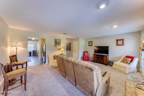 233 Highpoint Dr, Diamondhead, MS 39525 photo 11