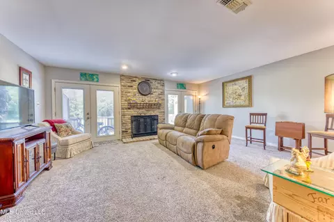 233 Highpoint Dr, Diamondhead, MS 39525 photo 8