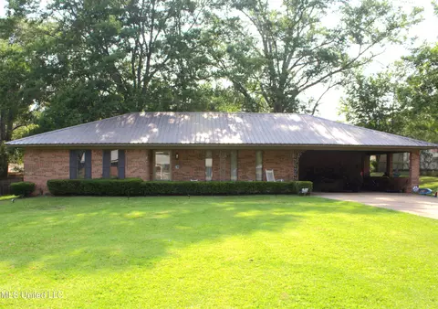 505 Mcfarland St, Carthage, MS 39051