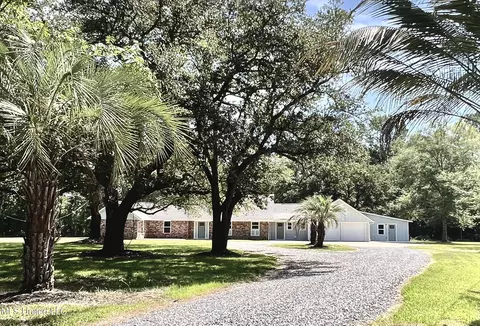 6209 Pleasant Ridge Ave, Moss Point, MS 39562