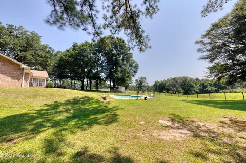 120 Karls Way, Lucedale, MS 39452 photo 3