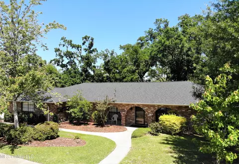 605 Parkwood Dr, Long Beach, MS 39560