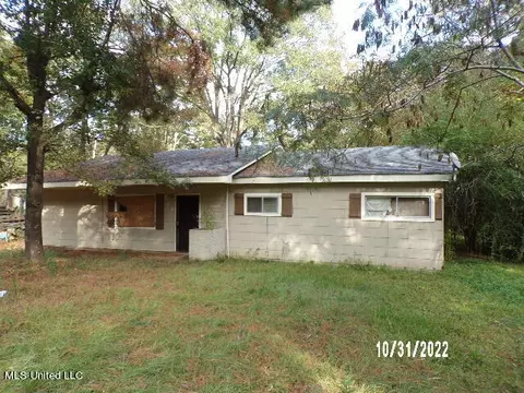 2814 Charleston Dr, Jackson, MS 39212 photo 1