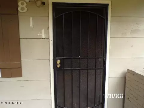 2814 Charleston Dr, Jackson, MS 39212 photo 2