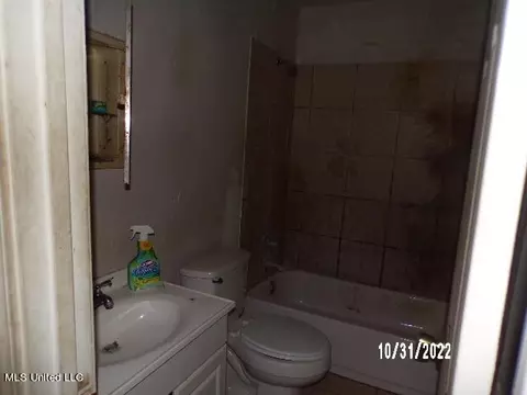 2814 Charleston Dr, Jackson, MS 39212 photo 8