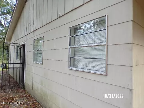 2814 Charleston Dr, Jackson, MS 39212 photo 13