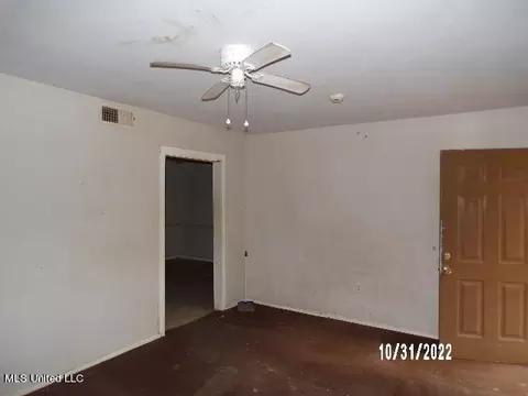 2814 Charleston Dr, Jackson, MS 39212 photo 6