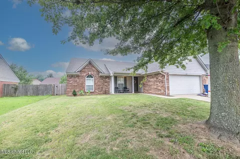 6647 Kentbrook Dr, Horn Lake, MS 38637