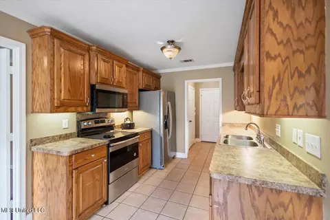 216 Gaddy Dr, Byram, MS 39272 photo 6