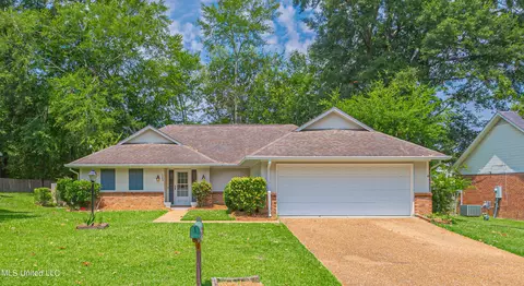 129 Sunnycrest Dr, Ridgeland, MS 39157