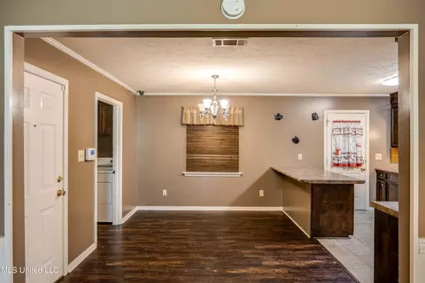 3968 Forest Lake Dr, Jackson, MS 39212 photo 10