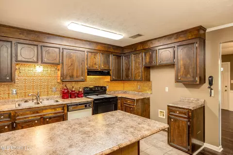 3968 Forest Lake Dr, Jackson, MS 39212 photo 12