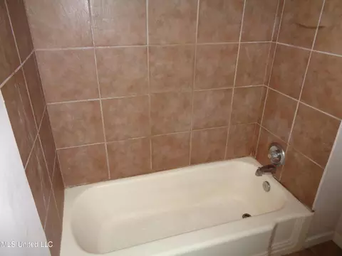 3019 Dantzler St, Moss Point, MS 39563 photo 11