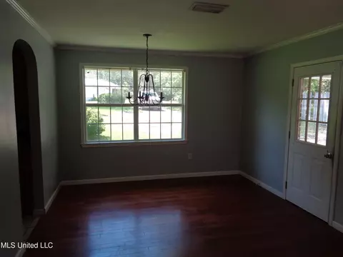 3019 Dantzler St, Moss Point, MS 39563 photo 6