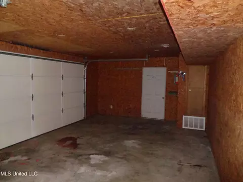 3019 Dantzler St, Moss Point, MS 39563 photo 19