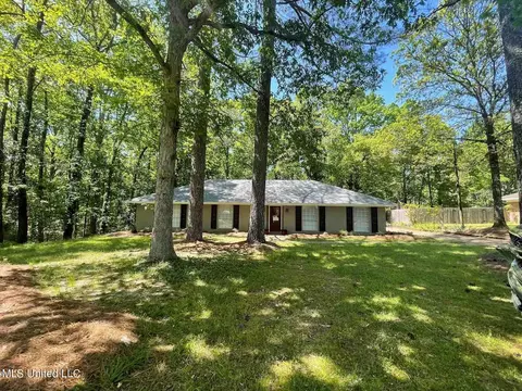 527 Woodland Dr, Carthage, MS 39051