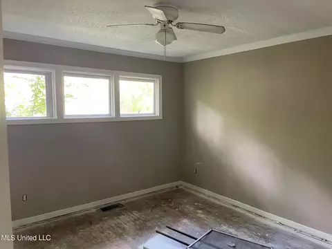 402 Mcmurphy St, Canton, MS 39046 photo 5