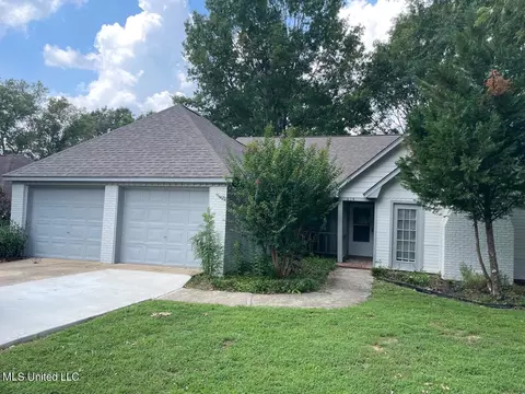 614 Red Oak Dr, Madison, MS 39110