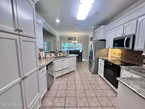 333 Remington Dr, Brandon, MS 39042 photo 11