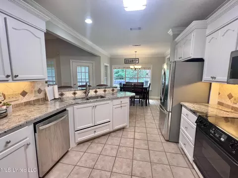 333 Remington Dr, Brandon, MS 39042 photo 12