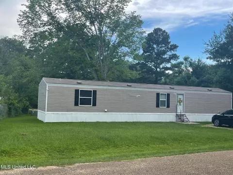 102 Edwards Ave, Richland, MS 39218