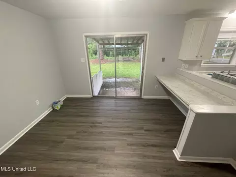 2001 Edward Ln, Jackson, MS 39213 photo 4