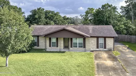 608 Saratoga Dr, Long Beach, MS 39560