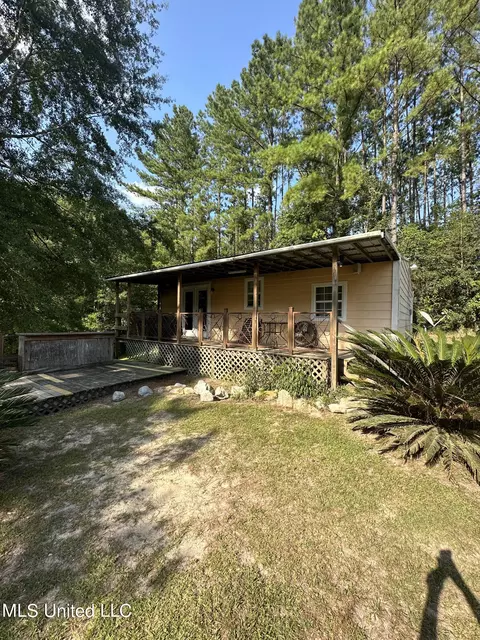 11901 Wire Rd, Vancleave, MS 39565